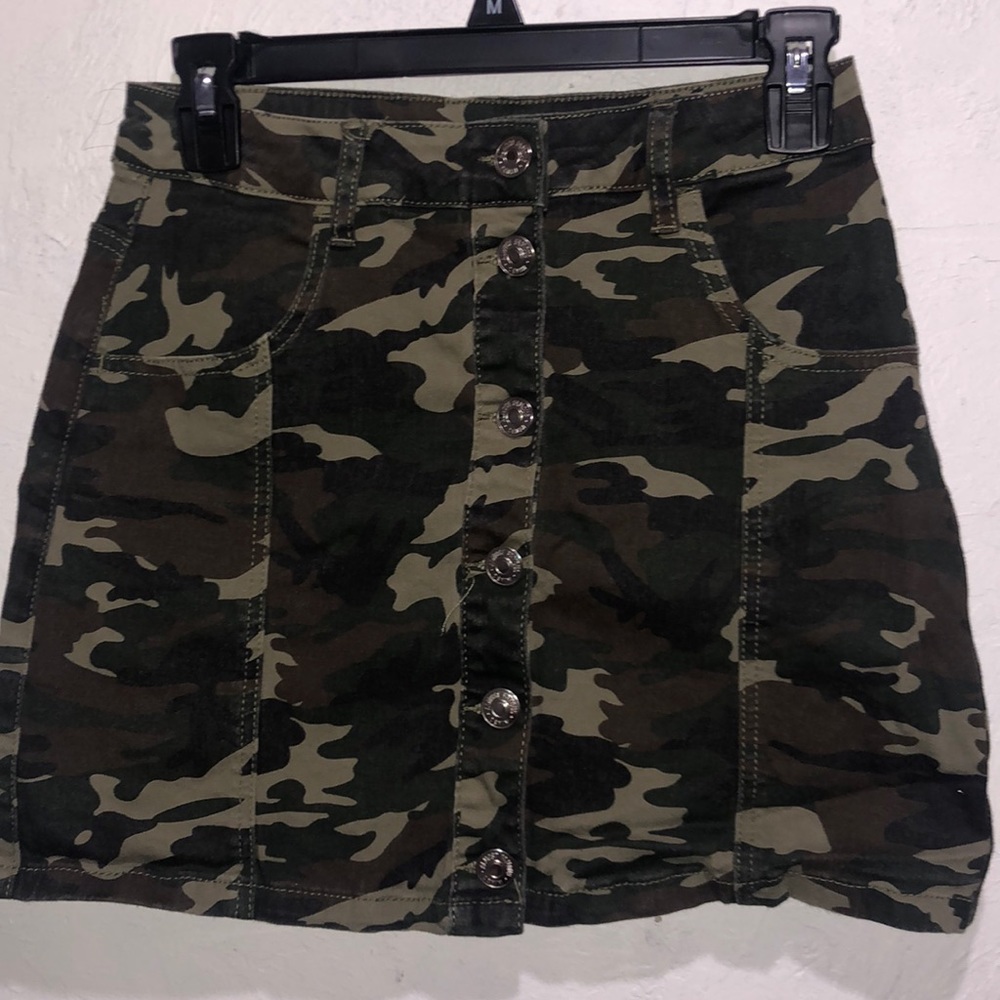 Tilly’s Almost Famous skirt